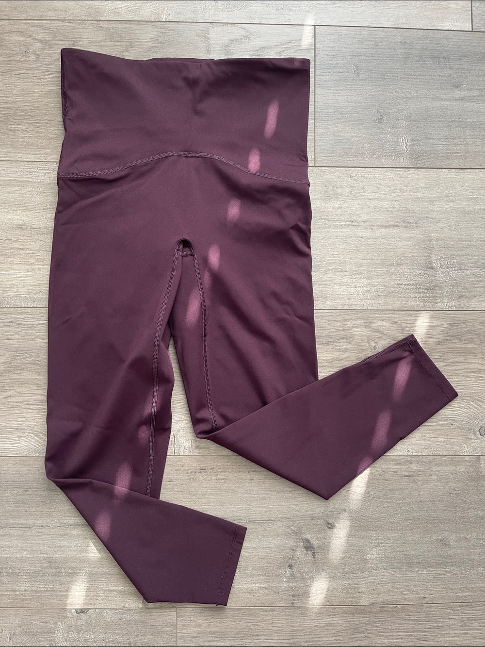 Spanx burgundy workout leggings size medium